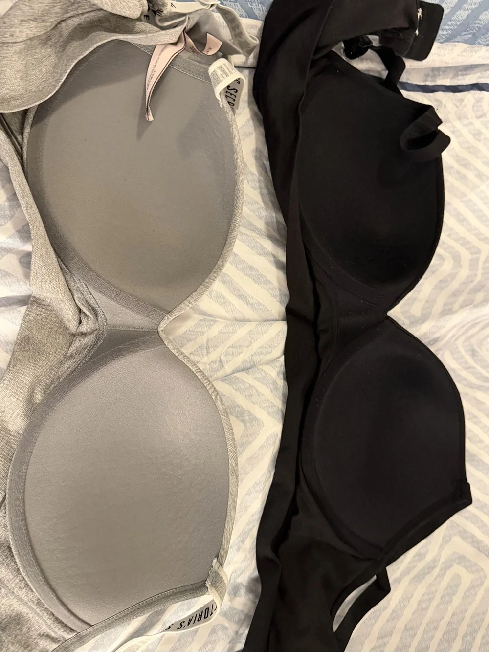 Victoria's Secret Everyday Seamless Bras - Black & Gray